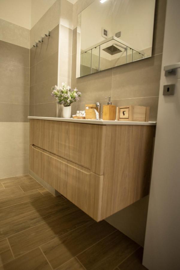 Bellini Lorenz Apartment Cagliari Eksteriør billede